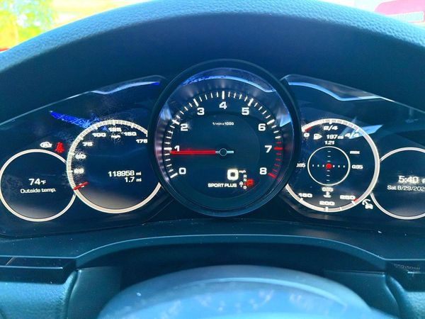 2019 PORSCHE CAYENNE