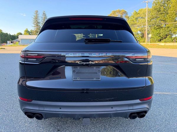 2019 PORSCHE CAYENNE