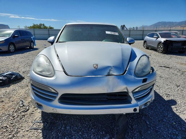2012 PORSCHE CAYENNE