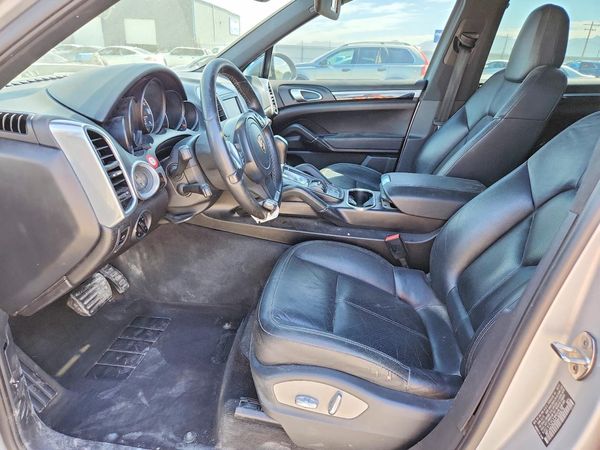 2012 PORSCHE CAYENNE