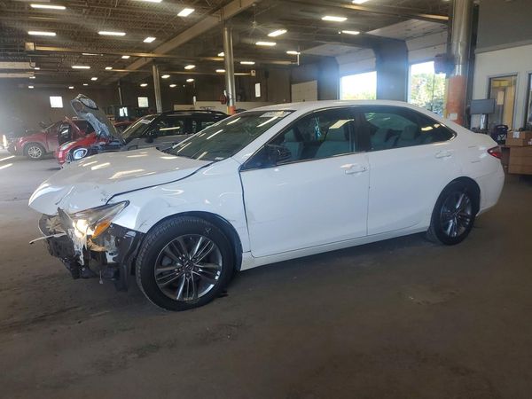 2017 TOYOTA CAMRY