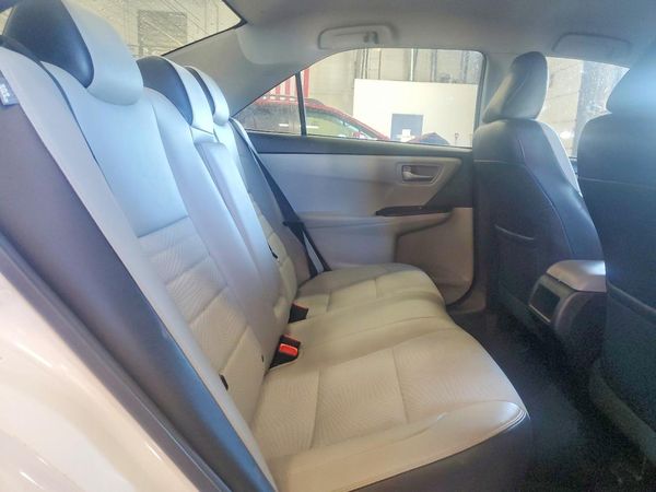 2017 TOYOTA CAMRY