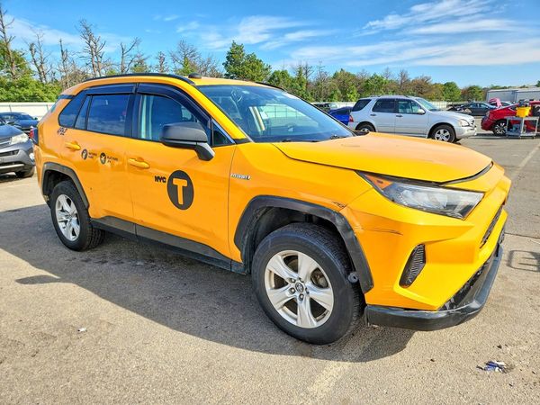 2019 TOYOTA RAV4 LE HV 4WD