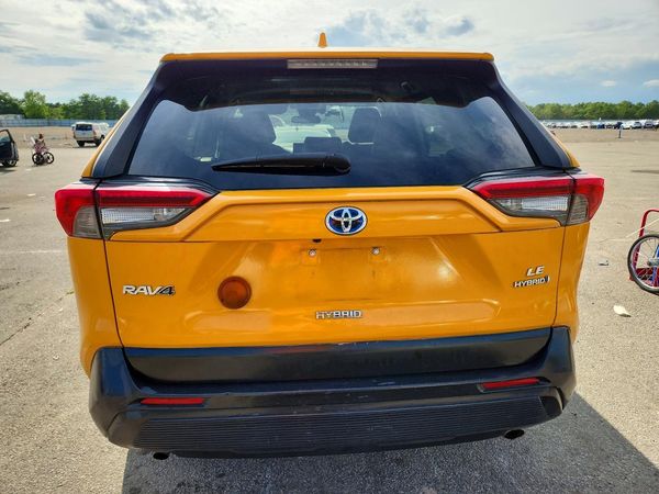 2019 TOYOTA RAV4 LE HV 4WD