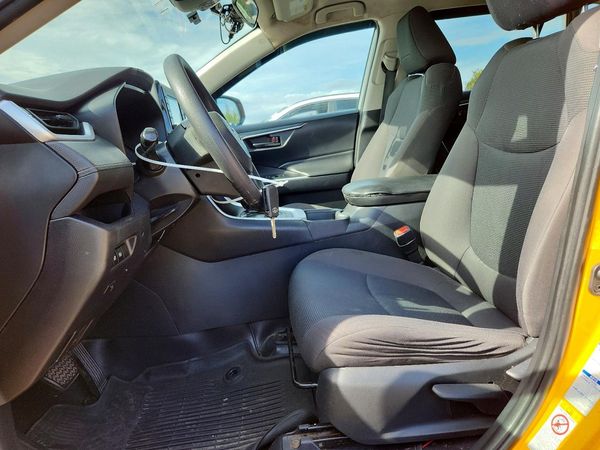 2019 TOYOTA RAV4 LE HV 4WD