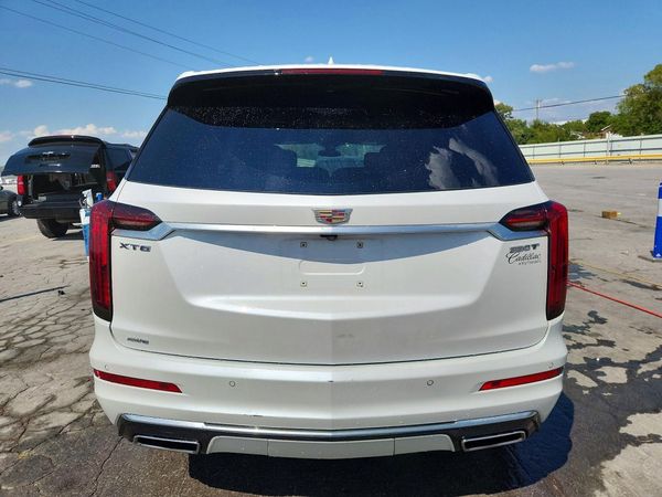 2024 CADILLAC XT6 Luxury