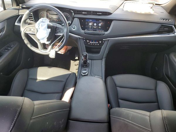 2024 CADILLAC XT6 Luxury