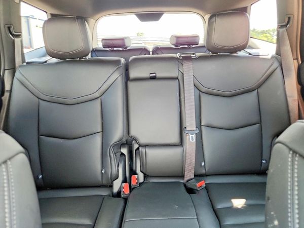 2024 CADILLAC XT6 Luxury