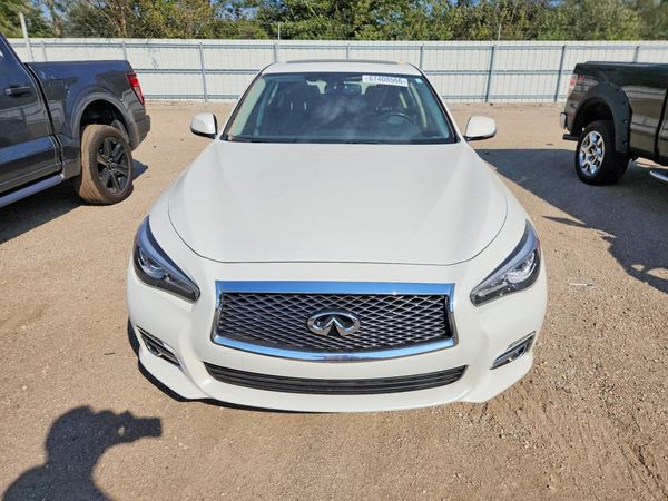 2017 INFINITI Q50
