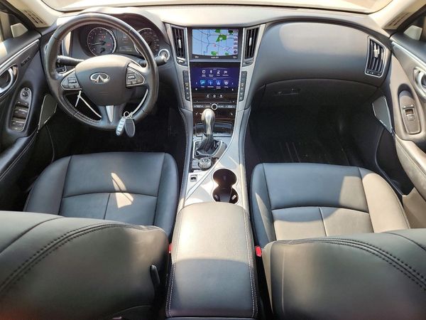 2017 INFINITI Q50
