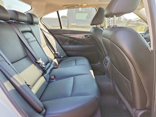 2017 INFINITI Q50