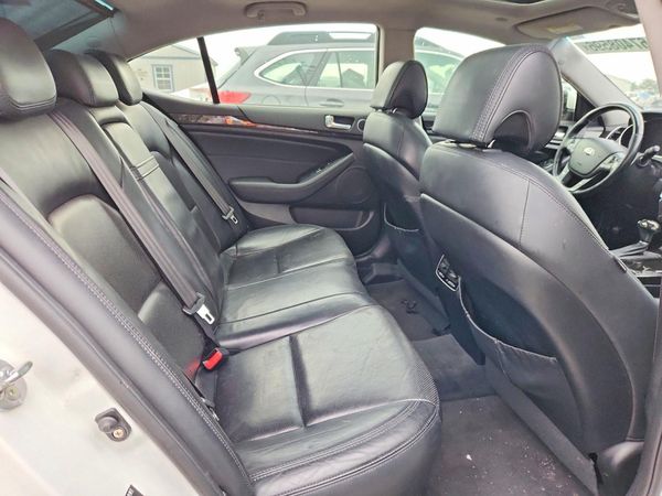 2014 KIA CADENZA