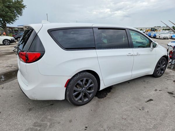 2020 CHRYSLER PACIFICA