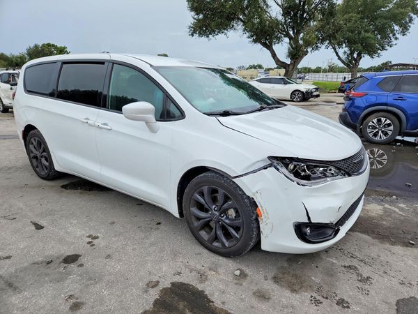 2020 CHRYSLER PACIFICA
