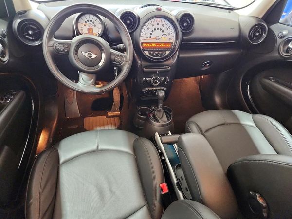 2014 MINI COOPER