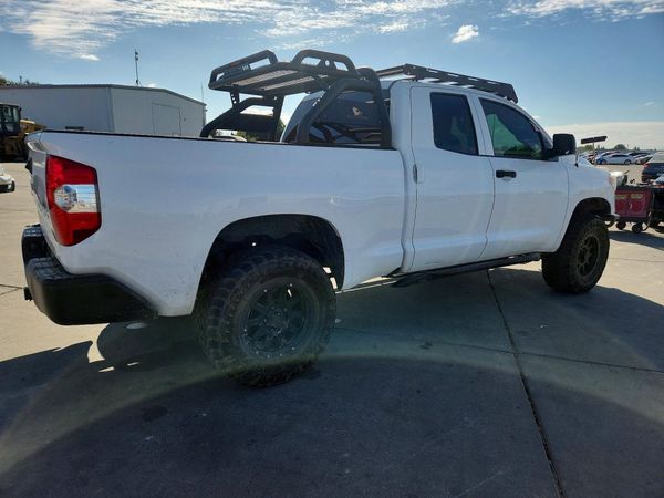 2017 TOYOTA TUNDRA