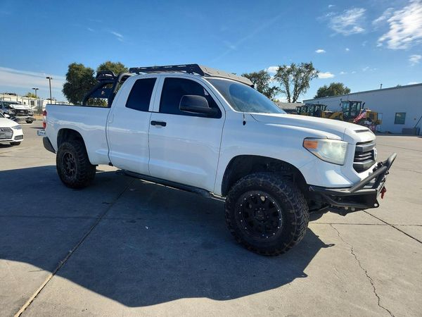 2017 TOYOTA TUNDRA