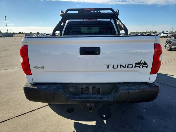 2017 TOYOTA TUNDRA
