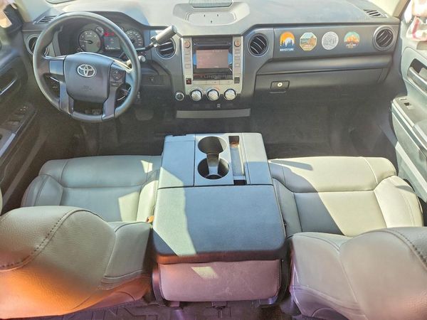 2017 TOYOTA TUNDRA