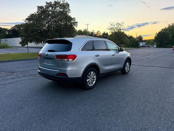 2016 KIA SORENTO L / LX