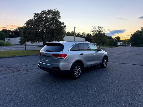 2016 KIA SORENTO L / LX