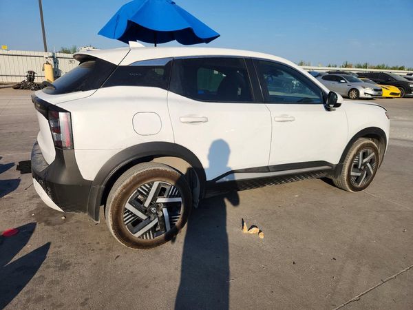 2025 NISSAN KICKS