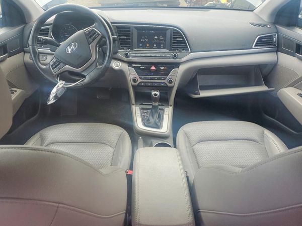 2017 HYUNDAI ELANTRA