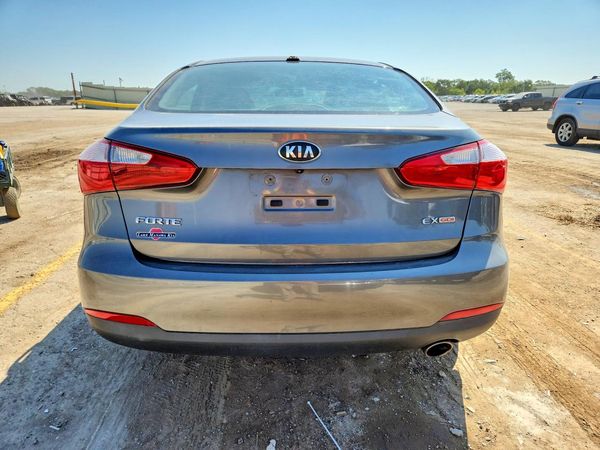 2014 KIA FORTE