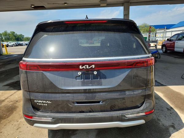 2023 KIA CARNIVAL