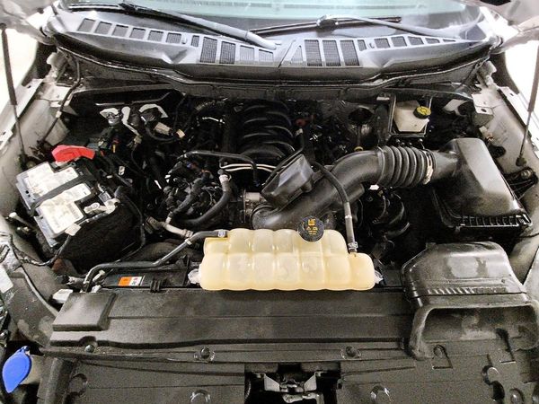 2021 FORD F150 — Engine bay