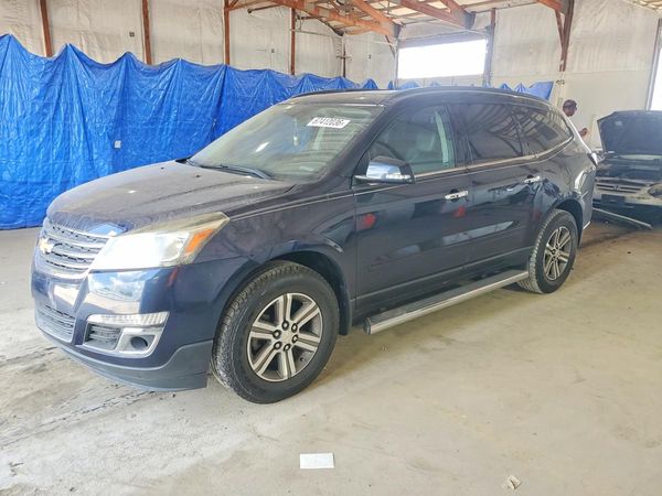 2017 CHEVROLET TRAVERSE 2LT — Front 3/4