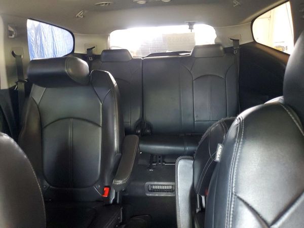 2017 CHEVROLET TRAVERSE 2LT — SUVN