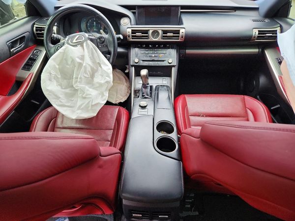 2015 LEXUS IS
