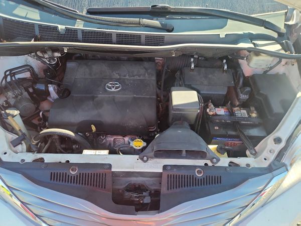 2015 TOYOTA SIENNA