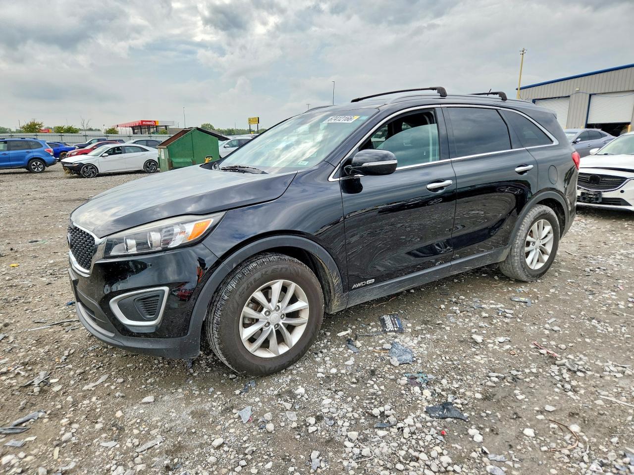 2017 KIA SORENTO L, LX