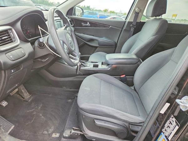 2017 KIA SORENTO L, LX