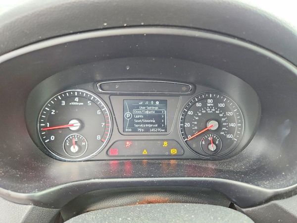 2017 KIA SORENTO L, LX