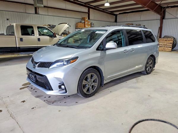 2020 TOYOTA SIENNA