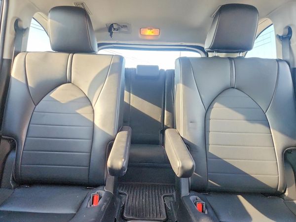 2021 TOYOTA HIGHLANDER XLE Nav