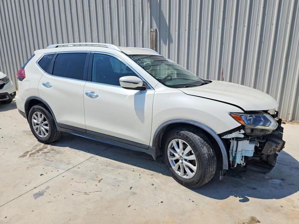 2019 NISSAN ROGUE — Passenger 3/4