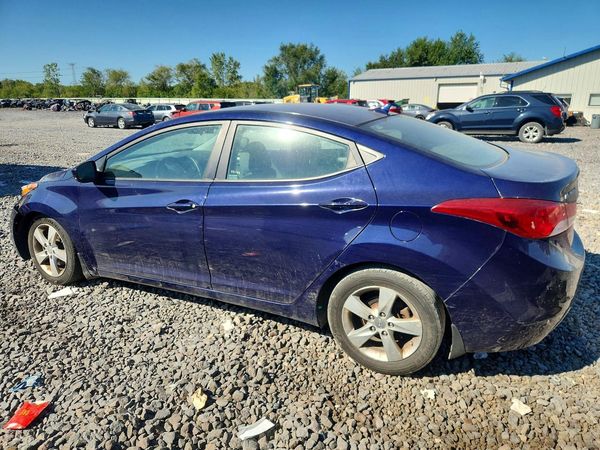 2013 HYUNDAI ELANTRA