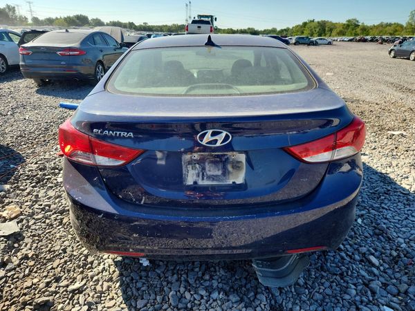 2013 HYUNDAI ELANTRA