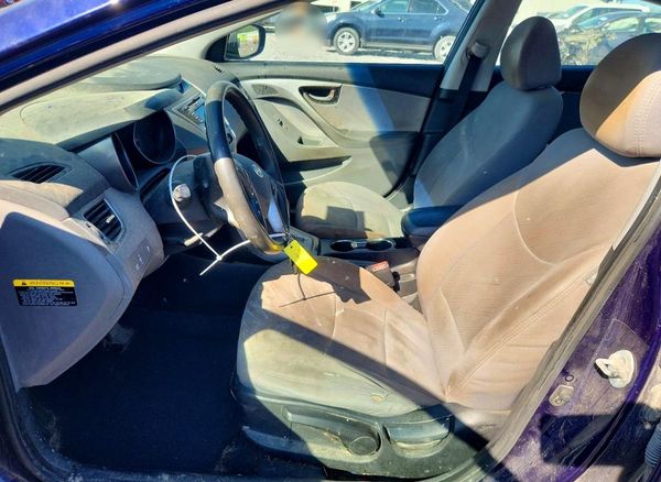 2013 HYUNDAI ELANTRA