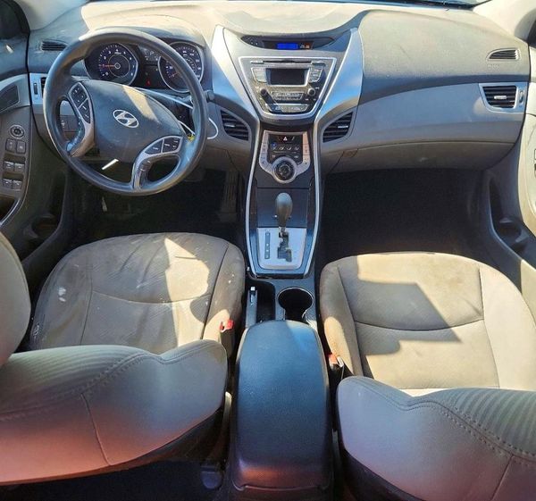 2013 HYUNDAI ELANTRA