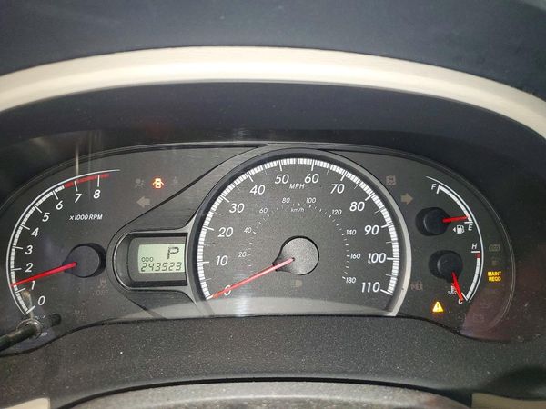 2013 TOYOTA SIENNA