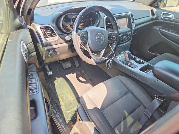 2020 JEEP GRAND CHEROKEE Laredo