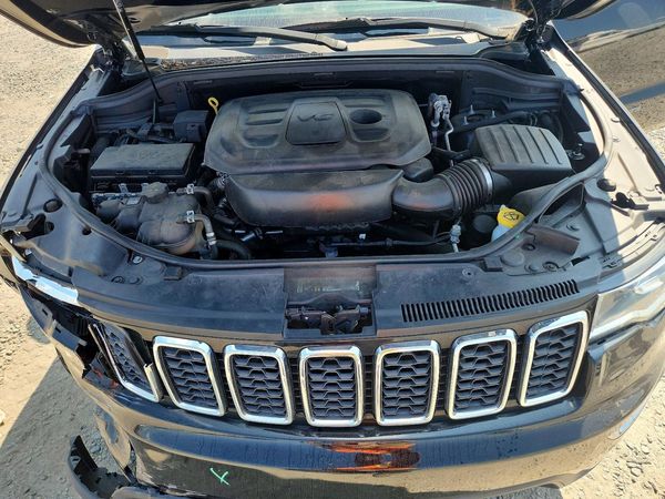 2020 JEEP GRAND CHEROKEE Laredo