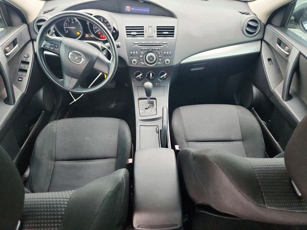 2013 MAZDA 3 SV/Base