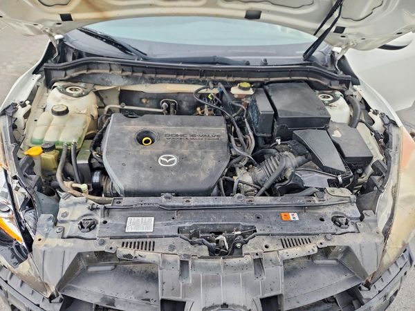 2013 MAZDA 3 SV/Base