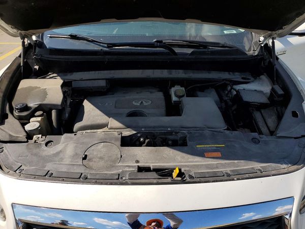 2020 INFINITI QX60 — Engine bay